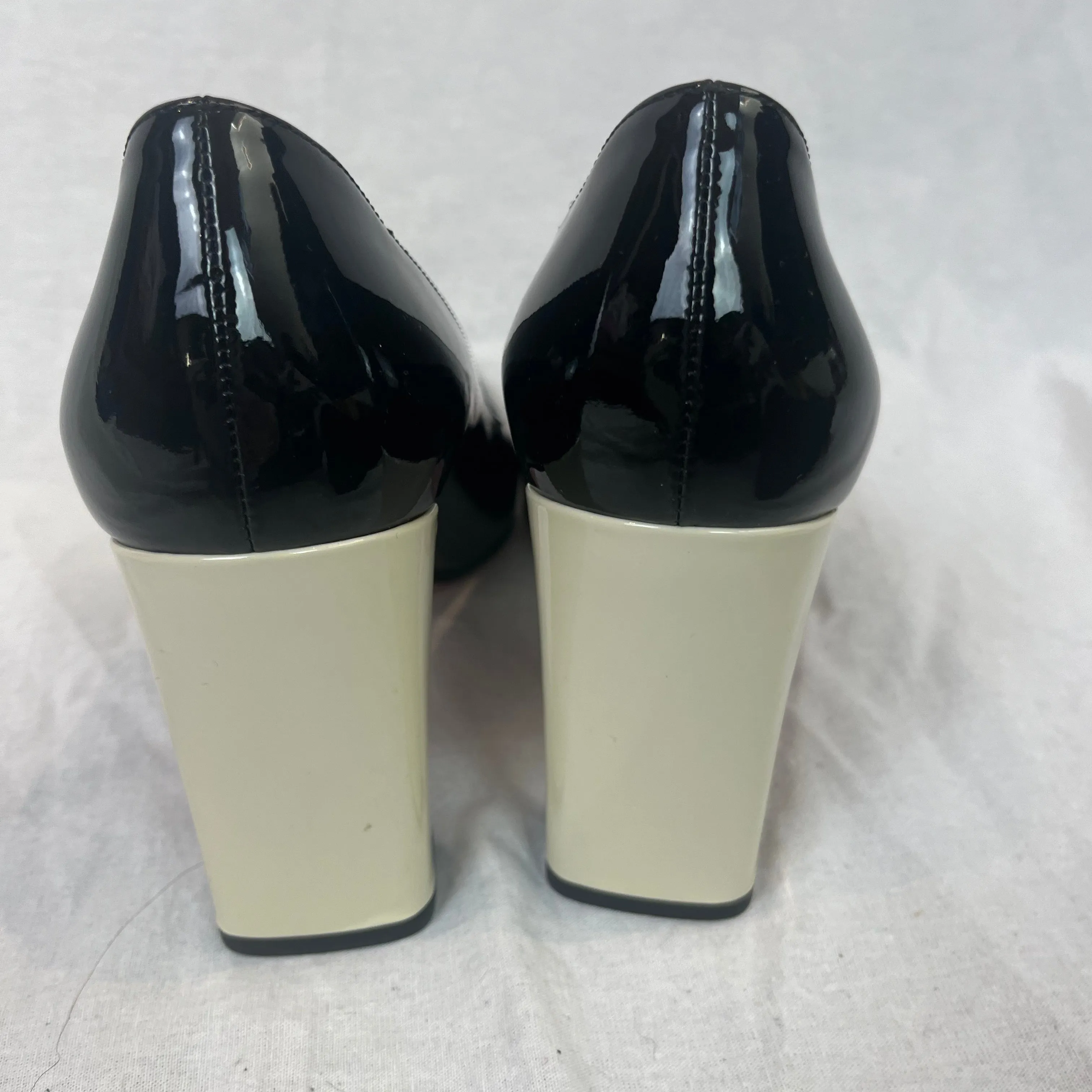 Fendi Black & Cream Patent Leather Heels 37