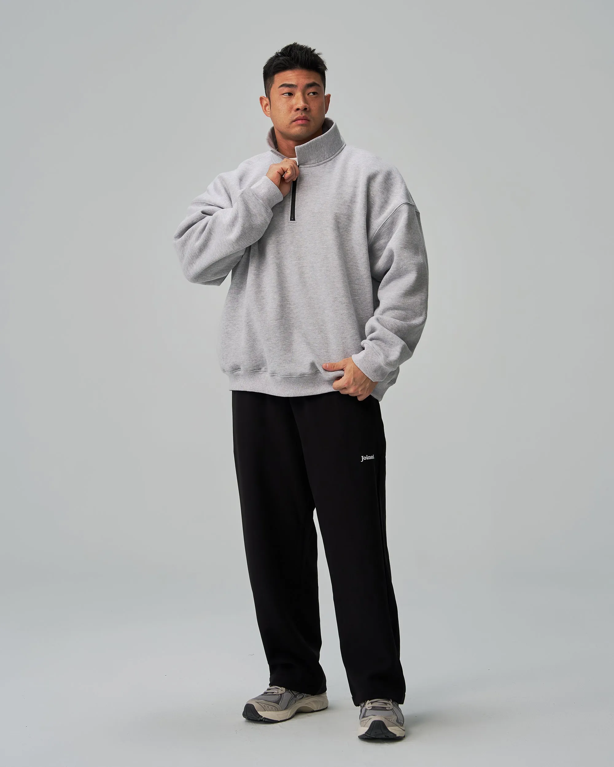 LOGO Half-Zip Oversized Sweatshirt